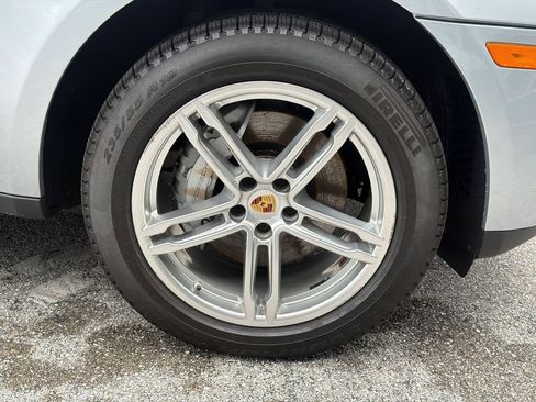 Used 2015 Porsche Macan S AWD/4WD image 12