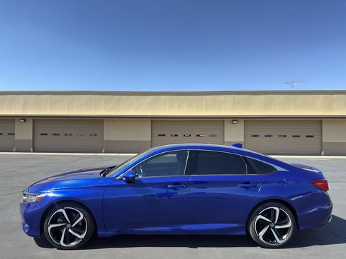 Used 2020 Honda Accord Sport image 4