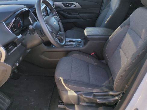Used 2018 Chevrolet Traverse LS image 16