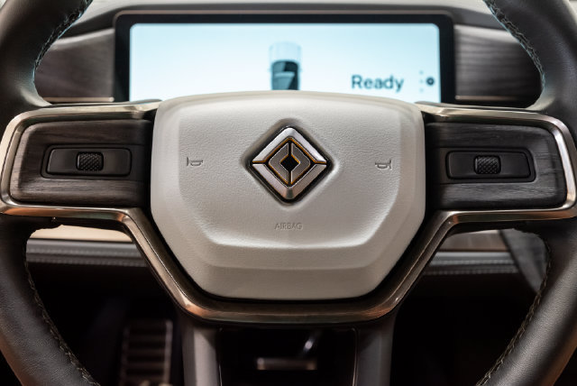 Used 2024 Rivian R1S Adventure Quad AWD/4WD image 11