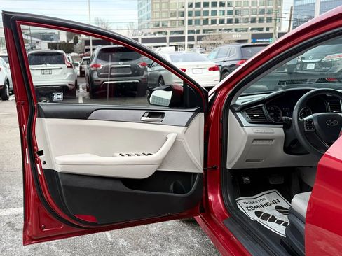 Used 2019 Hyundai Sonata SE FWD image 9