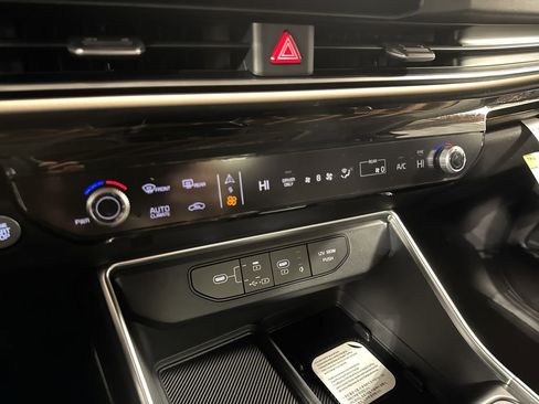 New 2026 Kia Carnival SX Prestige image 24