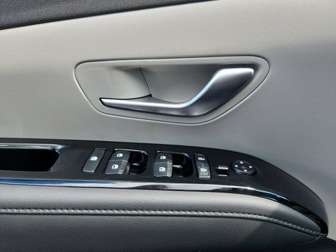 New 2023 Hyundai Tucson Limited image 8