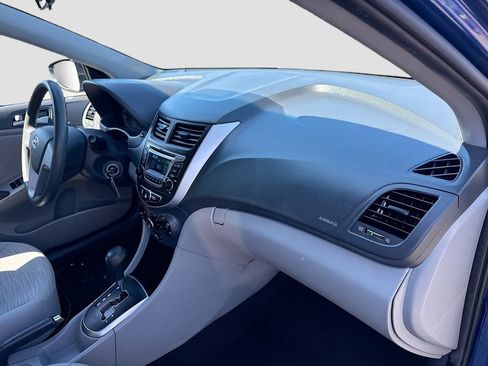 Used 2017 Hyundai Accent SE FWD image 30