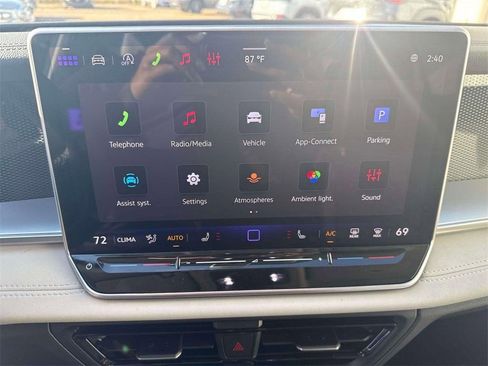 New 2026 Volkswagen Tiguan SE image 17