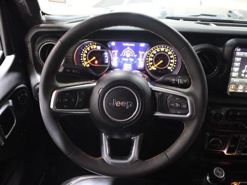 Used 2023 Jeep Gladiator Overland AWD/4WD image 33