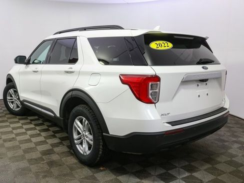 Used 2022 Ford Explorer XLT image 7