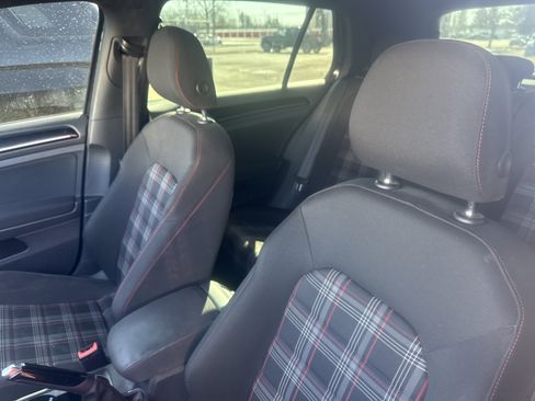 Used 2017 Volkswagen GTI S image 7