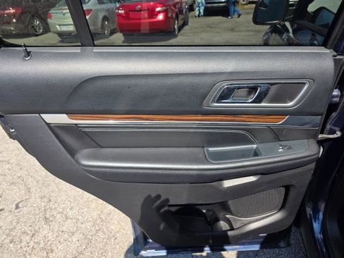 Used 2016 Ford Explorer Limited AWD/4WD image 18