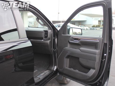 Used 2024 Chevrolet Silverado 1500 LT image 24