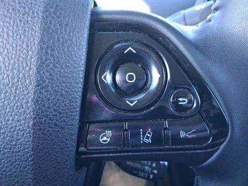 Used 2021 Toyota Prius Prime Limited image 19