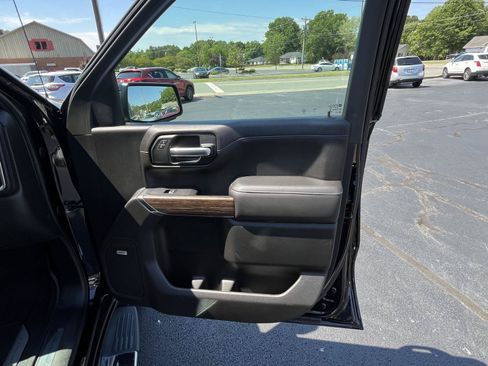 Used 2019 Chevrolet Silverado 1500 High Country w/ Trailer Camera Package AWD/4WD image 18