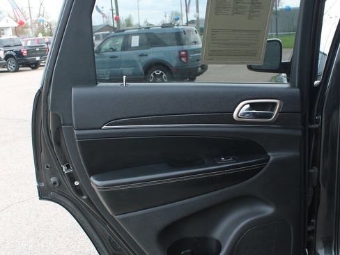 Used 2016 Jeep Grand Cherokee Limited w/ Trailer Tow Group IV image 15