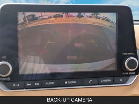 Certified 2021 Nissan Sentra SV w/ SV Premium Package image 18