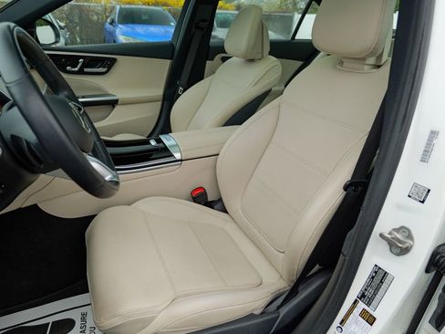 Used 2022 Mercedes-Benz C 300 4MATIC Sedan w/ Pinnacle Trim Package image 24