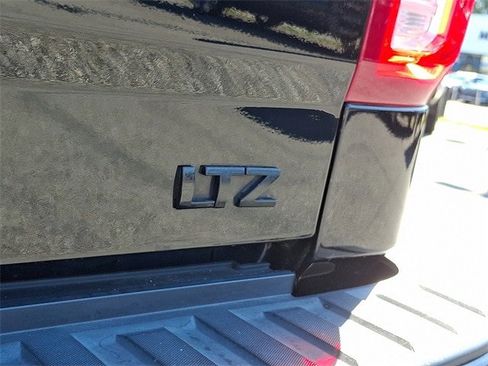 Used 2018 Chevrolet Silverado 1500 LTZ Z71 w/ LTZ Plus Package image 32