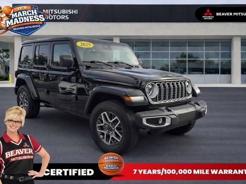 Used 2025 Jeep Wrangler Sahara image 1