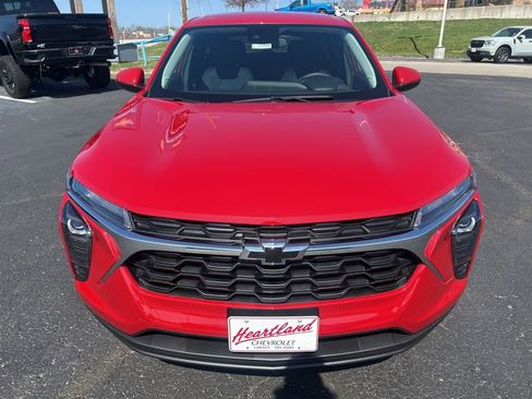 New 2026 Chevrolet Trax LS w/ LS Convenience Package FWD image 2