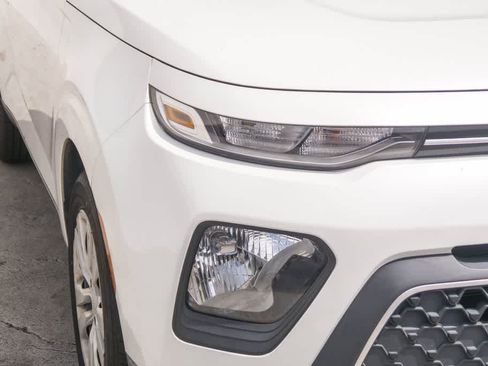 Used 2020 Kia Soul LX FWD image 4