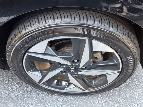 Certified 2023 Hyundai Elantra SEL w/ Convenience Package image 7