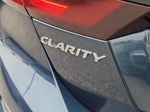 Certified 2019 Honda Clarity Plug-In Hybrid image 12