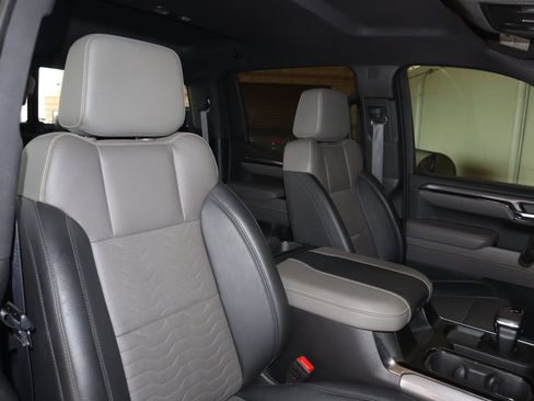 Used 2023 Chevrolet Silverado 1500 ZR2 w/ Technology Package image 42