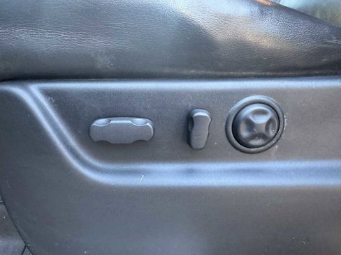 Used 2007 GMC Yukon Denali image 21