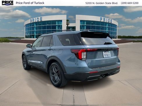 Used 2026 Ford Explorer ST-Line w/ ST-Line Street Pack RWD image 7