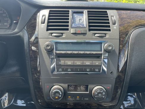 Used 2008 Cadillac DTS w/ Sun And Sound Package image 15