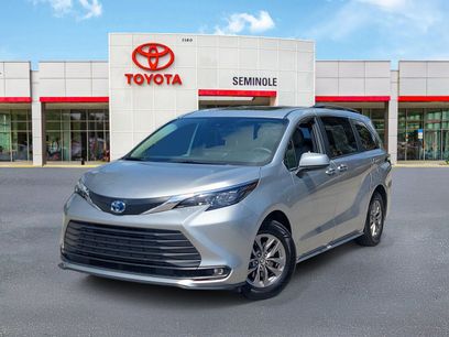 Used 2025 Toyota Sienna XLE