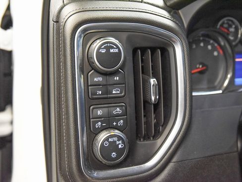 Used 2021 Chevrolet Silverado 1500 RST image 17