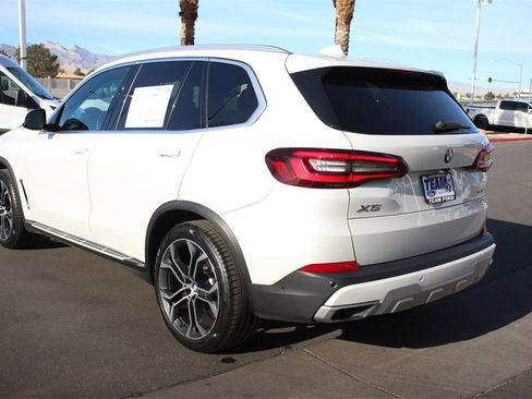 Used 2022 BMW X5 xDrive40i w/ Premium Package image 5