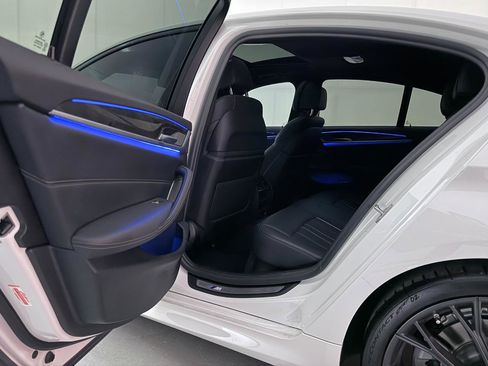 Used 2019 BMW 530i w/ M Sport Package image 21