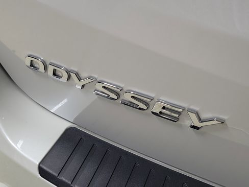 Certified 2025 Honda Odyssey Touring image 7