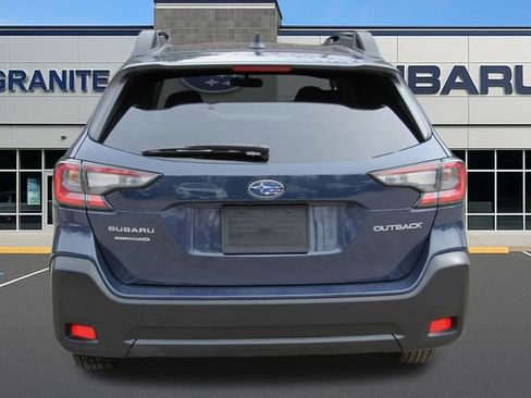 Used 2025 Subaru Outback Premium image 8