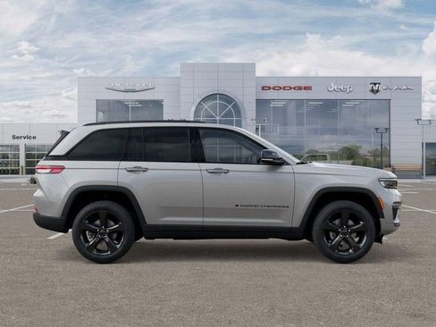 New 2025 Jeep Grand Cherokee Limited w/ Luxury Tech Group II image 21