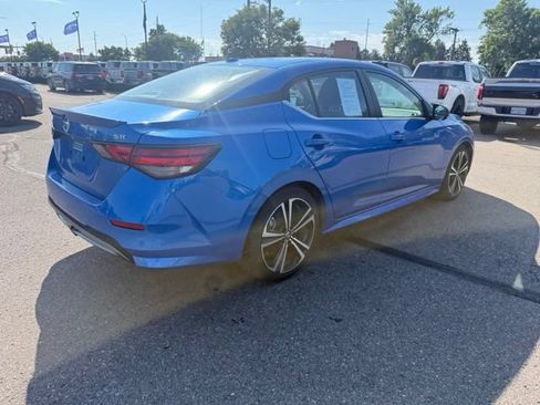 Used 2022 Nissan Sentra SR w/ Lighting Package FWD image 10