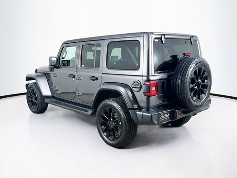 Used 2025 Jeep Wrangler Sahara image 5