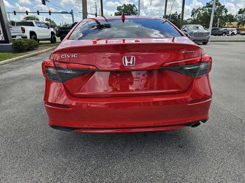 Used 2022 Honda Civic Sport image 4