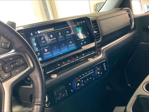 Used 2025 Chevrolet Silverado 1500 LT RWD image 11
