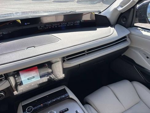 New 2025 Lincoln Navigator Reserve image 15