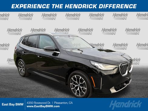 Used 2025 BMW X3 xDrive30i w/ Premium Package image 1