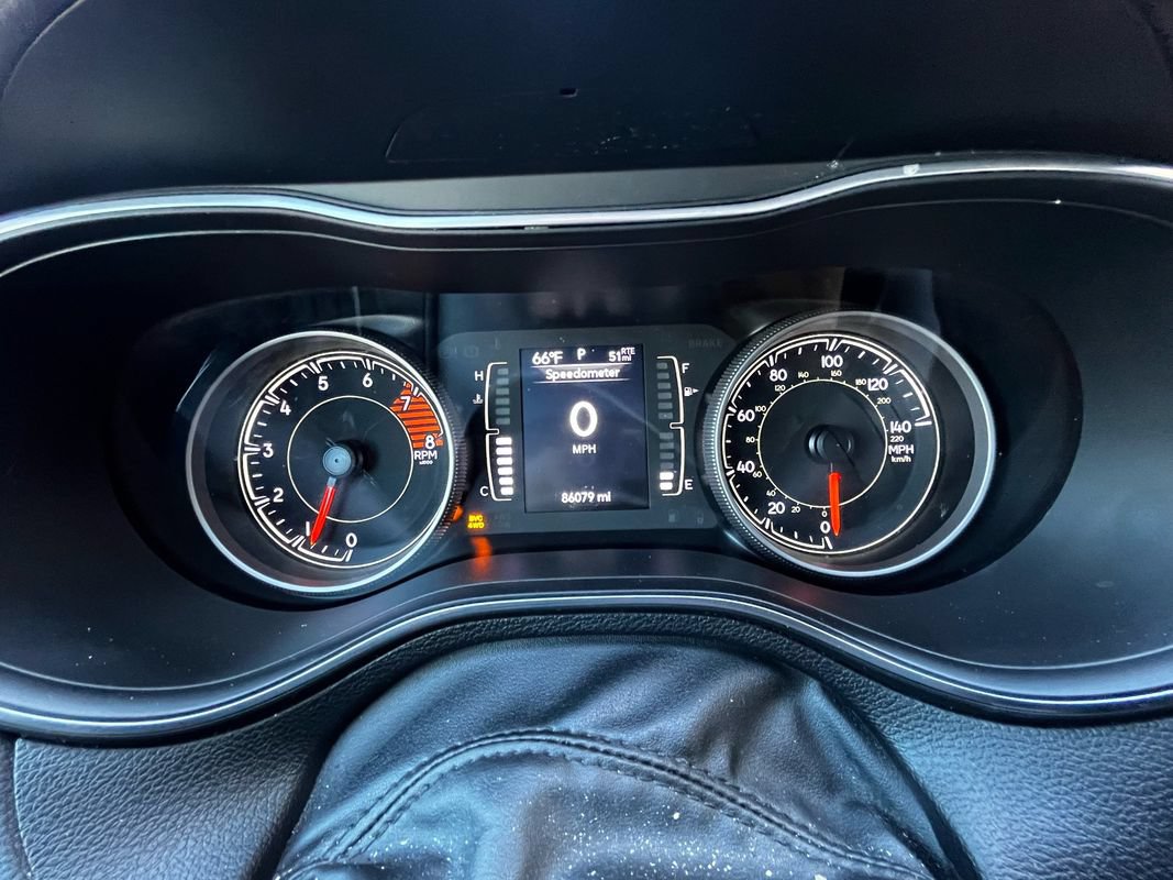 Used 2019 Jeep Cherokee Latitude Plus AWD/4WD image 21