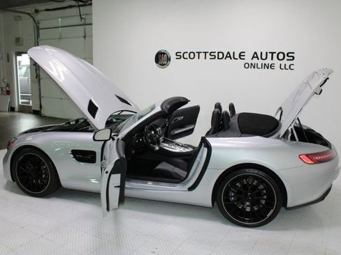 Used 2019 Mercedes-Benz AMG GT Roadster image 22