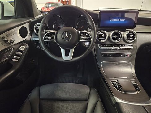 Used 2021 Mercedes-Benz GLC 300 4MATIC image 25