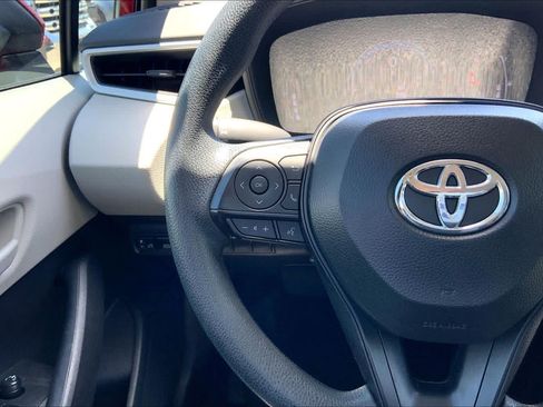 Used 2026 Toyota Corolla LE FWD image 23