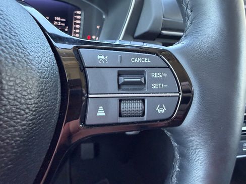 Used 2024 Honda Pilot Elite image 24