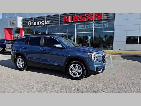 Used 2024 GMC Terrain SLE w/ Driver Convenience Package image 38