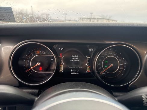 Used 2021 Jeep Wrangler Unlimited Sahara w/ Uconnect 4C Nav & Sound Group image 22