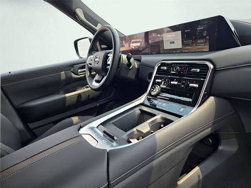 New 2026 Nissan Armada SL w/ Captain's Chari Seat Package AWD/4WD image 6